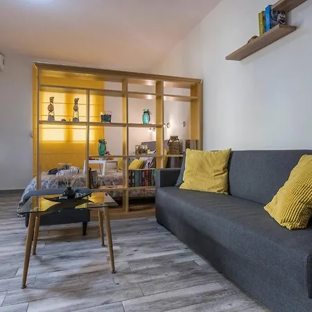 Jasmine - At The Heard Of Old Town 公寓 干尼亞