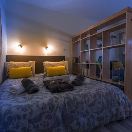 Jasmine - At The Heard Of Old Town * Chania (Crete)