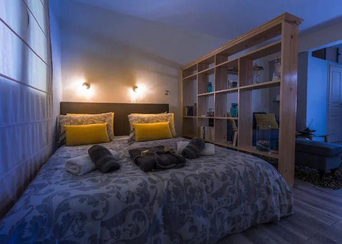 Jasmine - At The Heard Of Old Town * Chania (Crete)