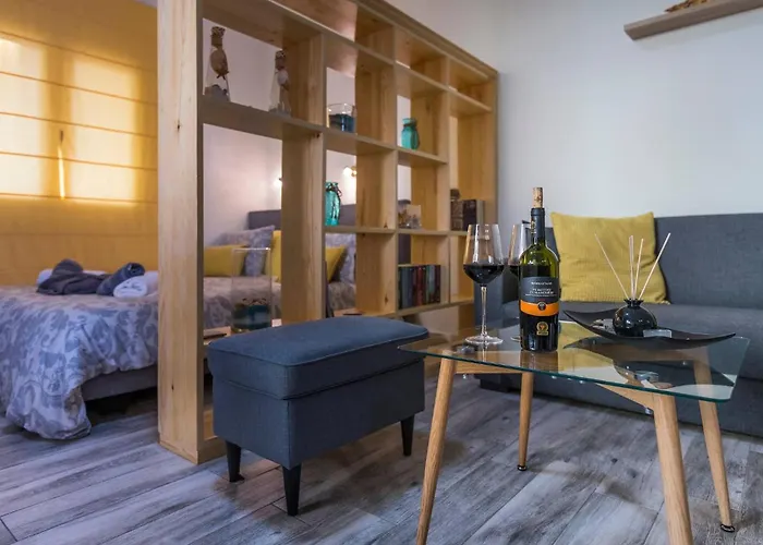 Jasmine - At The Heard Of Old Town Appartement *