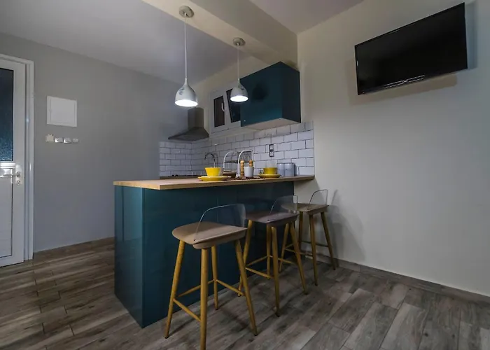 Jasmine - At The Heard Of Old Town Appartement